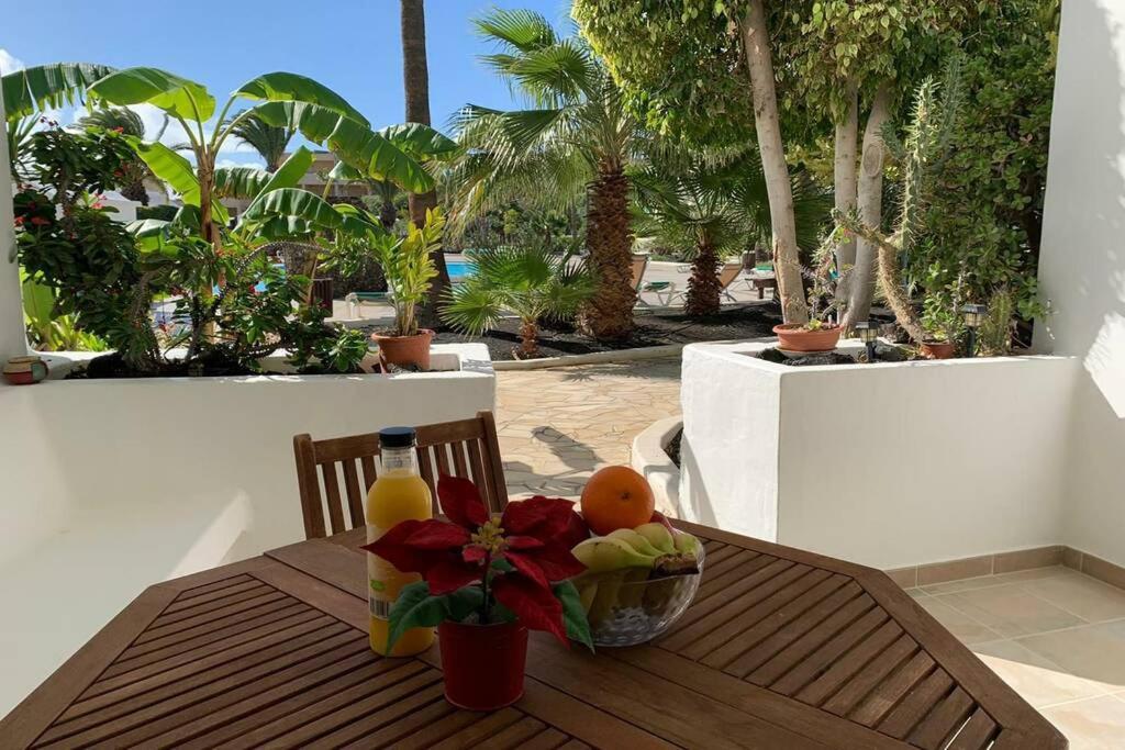 Apartamento Bastian Casas Verdes Costa Teguise Bagian luar foto