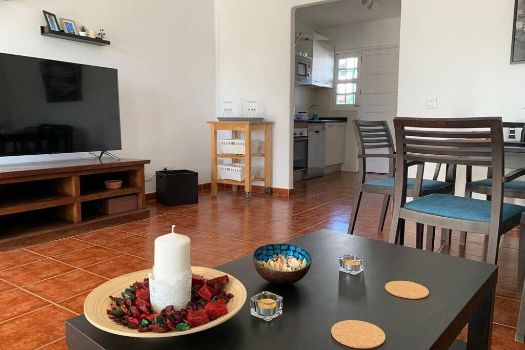 Apartamento Bastian Casas Verdes Costa Teguise Bagian luar foto
