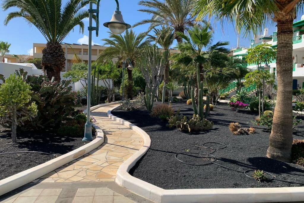 Apartamento Bastian Casas Verdes Costa Teguise Bagian luar foto