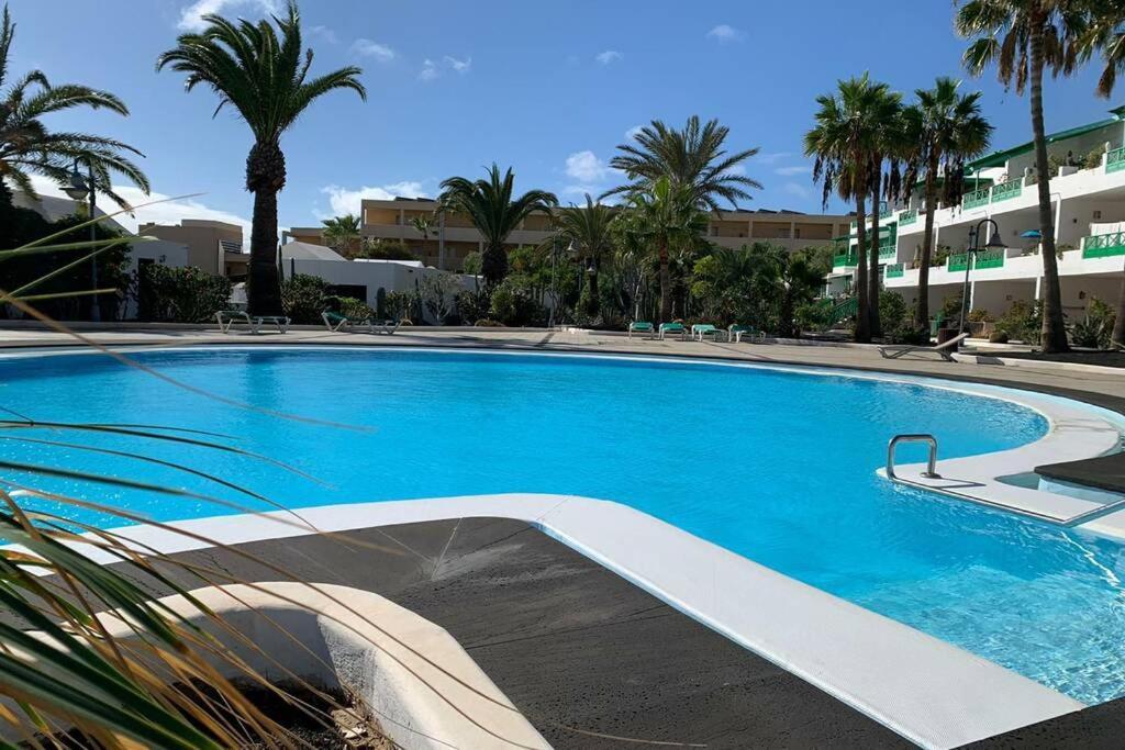 Apartamento Bastian Casas Verdes Costa Teguise Bagian luar foto