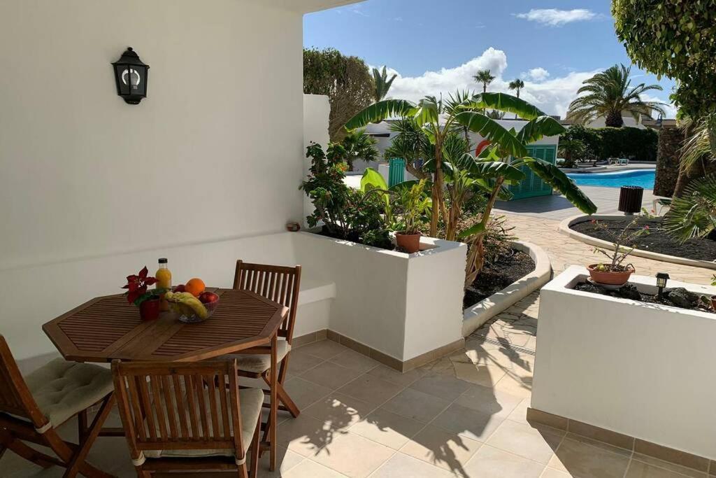 Apartamento Bastian Casas Verdes Costa Teguise Bagian luar foto
