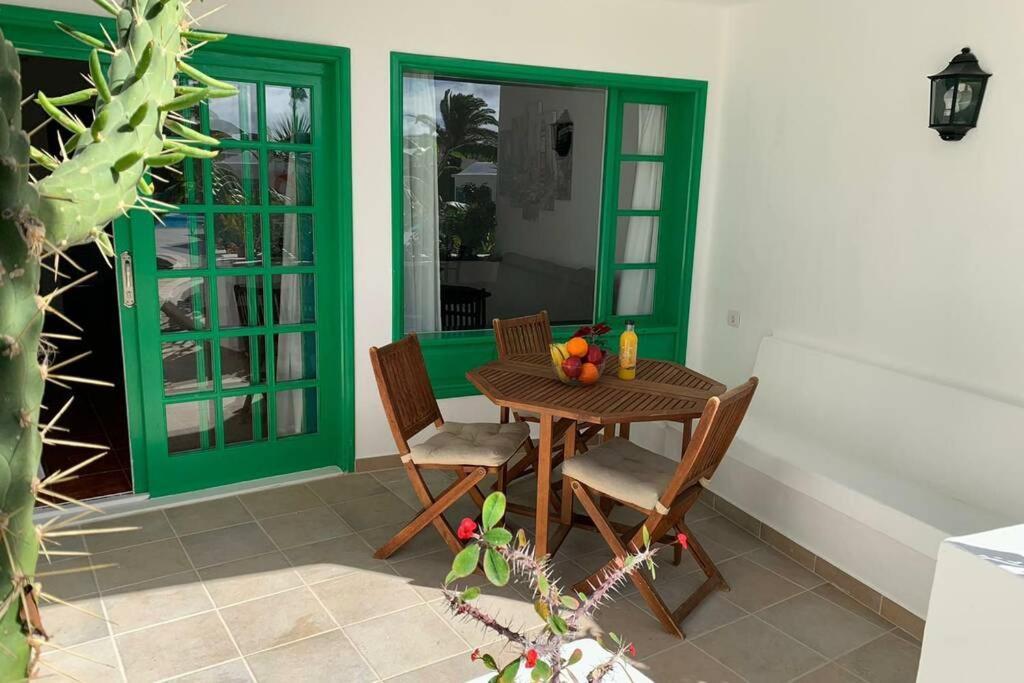 Apartamento Bastian Casas Verdes Costa Teguise Bagian luar foto