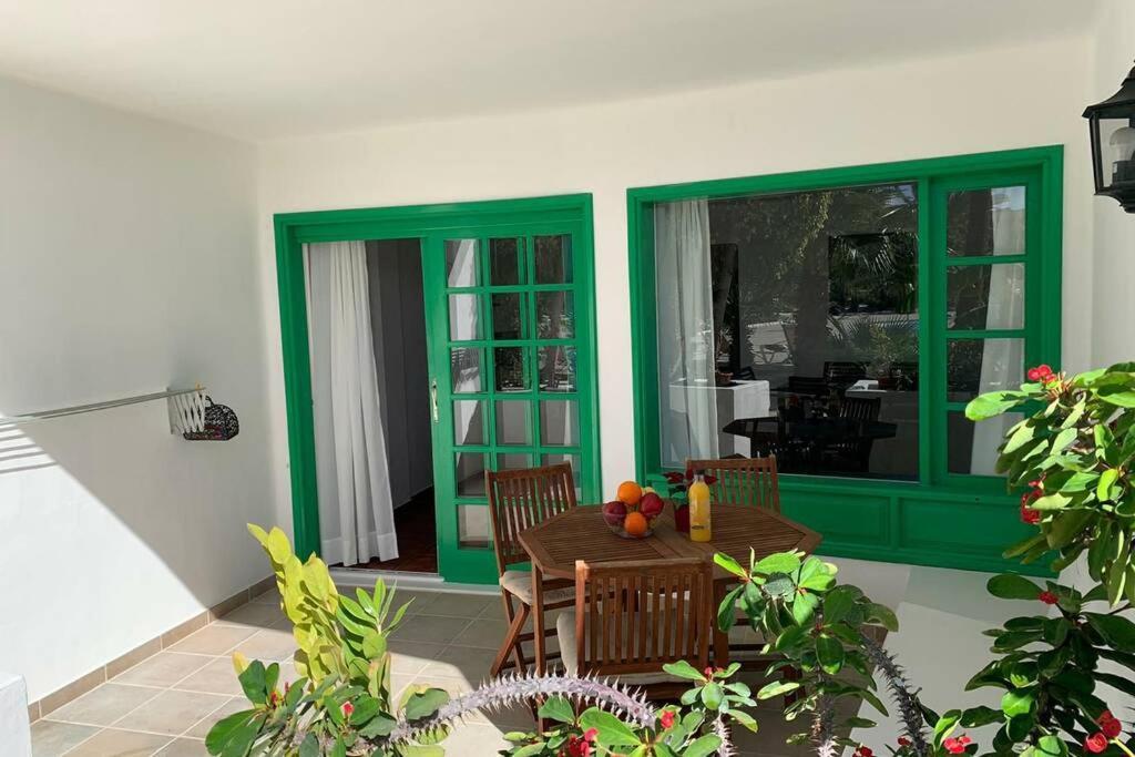 Apartamento Bastian Casas Verdes Costa Teguise Bagian luar foto